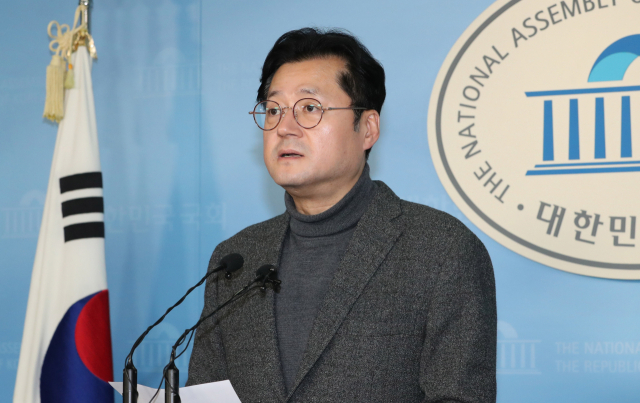 홍익표 민주당 수석대변인. 연합뉴스