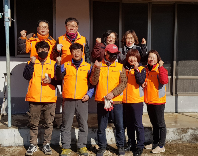 경북 성주군 모란봉사단 취약가구 환경미화 활동.