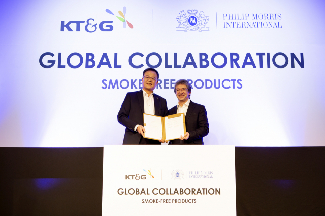 KT&G는 필립모리스와 해외판매를 위한 공급계약을 체결하고 해외 시장에 본격 진출한다.