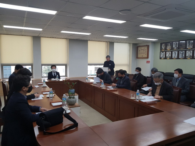경상북도체육회가 9일 회의실에서 김하영 회장이 참석한 가운데 기자간담회를 열고 있다. 경북도체육회 제공