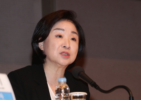 정의당 심상정 대표가 18일 오전 서울 중구 프레스센터에서 열린 관훈클럽 초청 토론회에서 기조연설을 하고 있다. 연합뉴스
