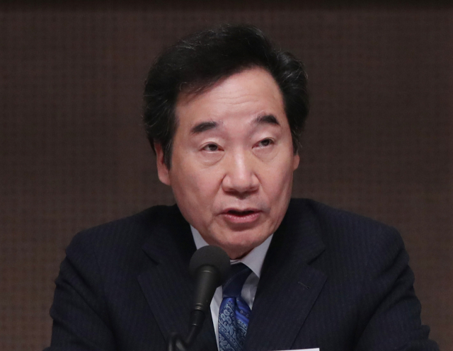 이낙연 더불어민주당 공동상임선거대책위원장이 19일 오전 서울 중구 프레스센터에서 열린 관훈클럽 초청 토론회에 참석해 발언하고 있다. 연합뉴스