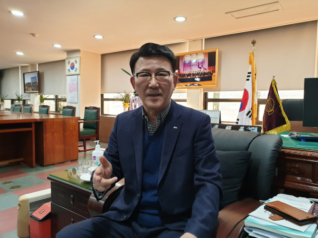 이석기 대구경북섬유직물공업협동조합 이사장. 박상구 기자
