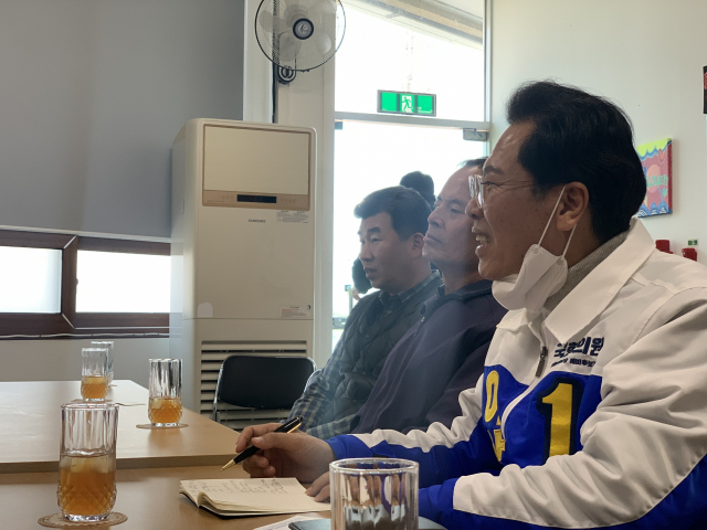 지난달 31일 이삼걸 더불어민주당 후보는 경북지적발달장애인복지협회 예천군지부를 방문, 현장의 목소리를 청취하는 시간을 가졌다. 홍준표 기자