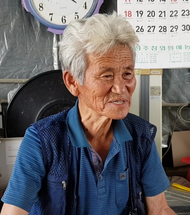 문상근 씨. 문 씨는 성주참외와 박정희 대통령과의 인연 등을 구수하게 풀어냈다.