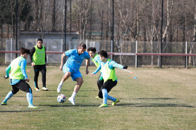 지난해 12월 대구FC로 이적한 데얀이 지난달 29일 대구 강변축구장에서 진행된 훈련을 소화하고 있다. 대구FC제공.