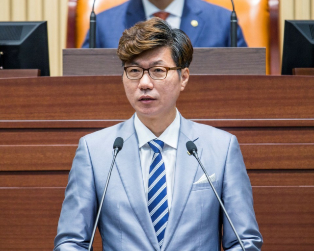 경북형 공공배달앱을 제안한 구미출신 경북도의회 김준열 도의원. 경북도의회 제공