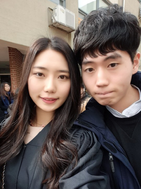 나란히 지적공무원으로 임용된 노지은·노준서 남매. 경일대 제공