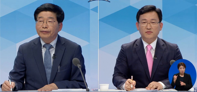 9일 열린 안동·예천지역 국회의원 후보자 토론회에서 우리공화당 박인우(왼쪽) 후보가 미래통합당 김형동 후보에게 배우자의 국적에 대해 질문하고 있다. 인터넷 캡처
