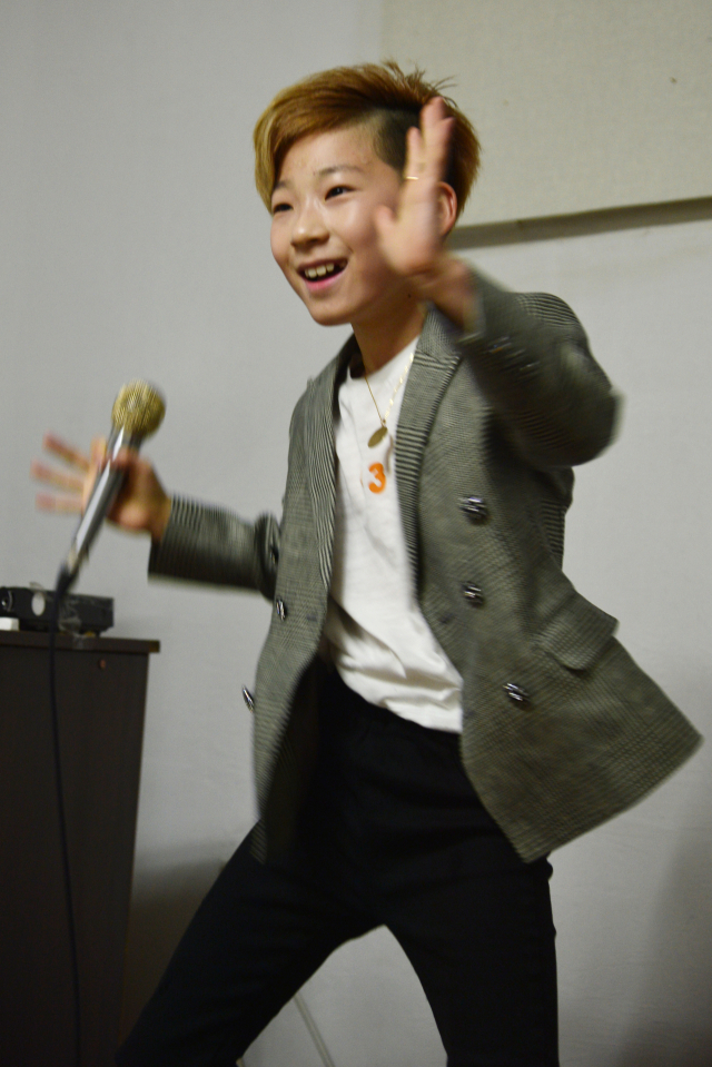 이민혁 군이 어머니 변상숙 씨와 다정하게