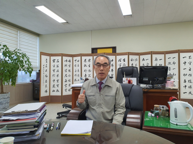 김정욱대구경북중소기업회장이 대구경북 중소기업 고정비용 절감과 체질개선 지원이 절실하다고 주장하고 있다. 박상구 기자