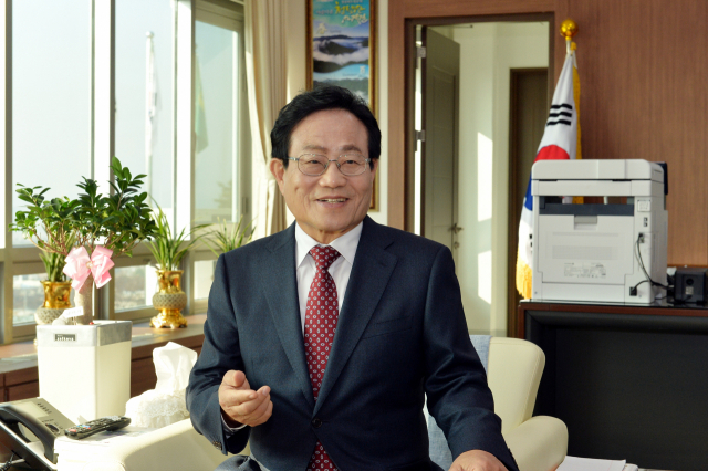 엄태항 봉화군수