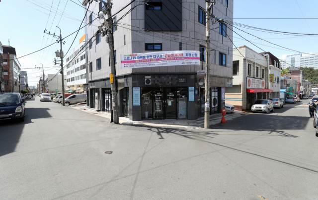 대구 남구 대명동 신천지 대구교회 주변 주택가가 유동인구가 거의 없어 한산한 모습을 보이고 있다. 성일권 기자 sunggi@imaeil.com