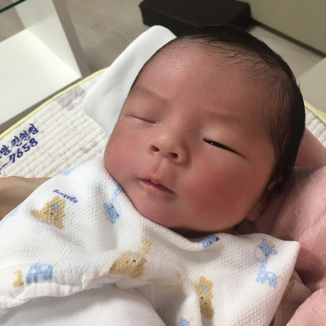 박은진(32)·고본석(34) 부부 둘째 아들 왕튼튼이