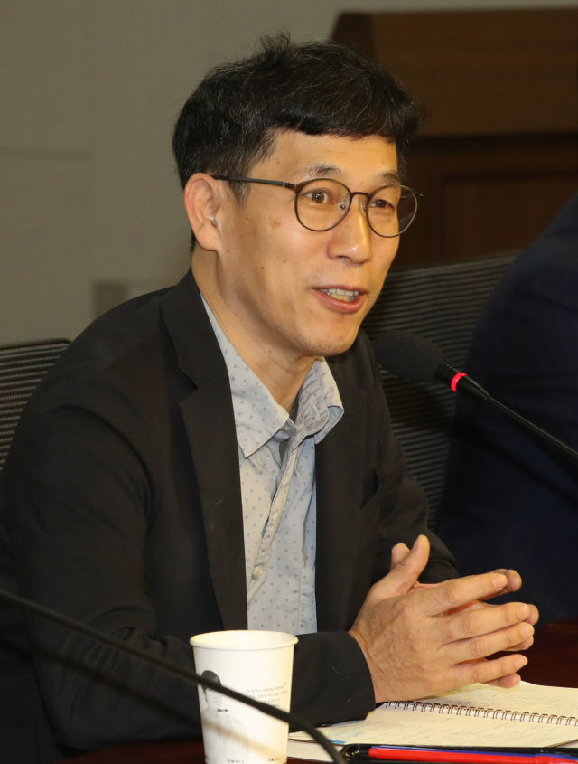 진중권 전 동양대 교수가 15일 오전 미래통합당 유의동·오신환 의원 주최로 서울 여의도 국회 의원회관에서 열린 