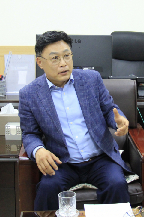 김기덕 아양아트센터 관장. 사진 동구문화재단 제공