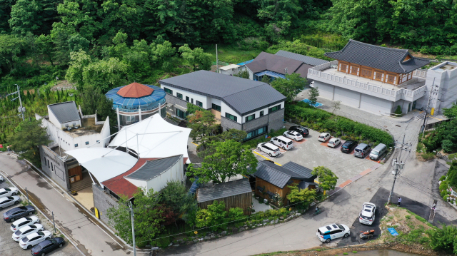 19일 후원금 집행 문제에 대한 내부 고발이 나온 경기도 광주시 나눔의 집 모습. 김대월 학예실장 등 나눔의 집 직원 7명은 19일 보도자료를 내
