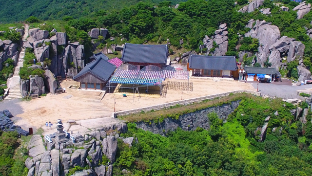 전국 폐사지 가운데 중창 제1호 사찰인 대견사 모습.