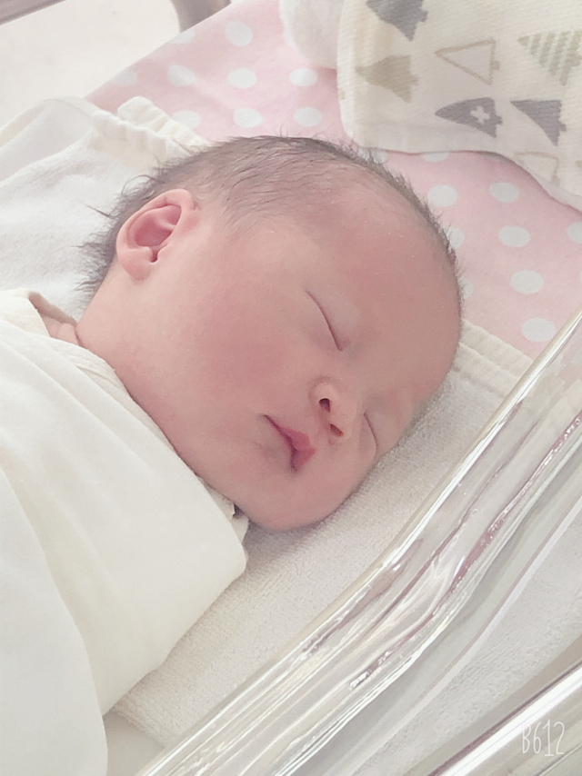 김효은(31)‧전해수(37) 부부 첫째 딸 토토(3.1kg)5월 20일 출생