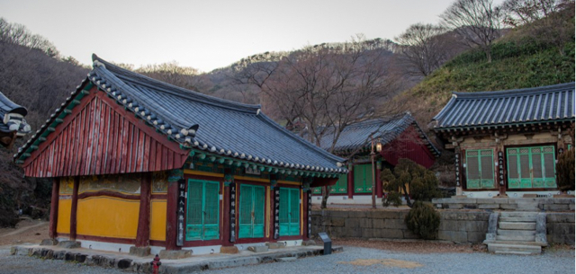 경기도 내 사찰 중 가장 많은 유물을 가지고 있는 사찰인 칠장사./칠장사 제공