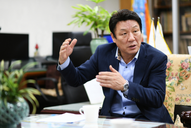 강대식 미래통합당 국회의원이 매일신문과 인터뷰를 하고 있다. 유광준 기자