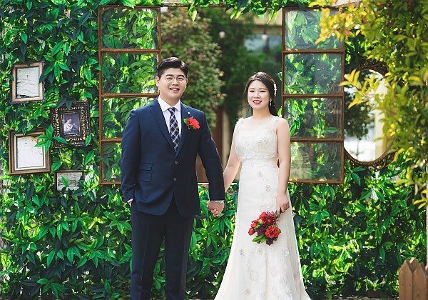 권형섭 군과 전은지 양이 27일(토) 오후 1시 전북 군산시 한원컨벤션웨딩홀 2층 펠리체홀에서 결혼한다.
