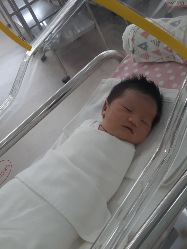 조하진(34)‧이남구(35) 부부 첫째 딸 복댕이(2.8kg) 6월 10일 출생