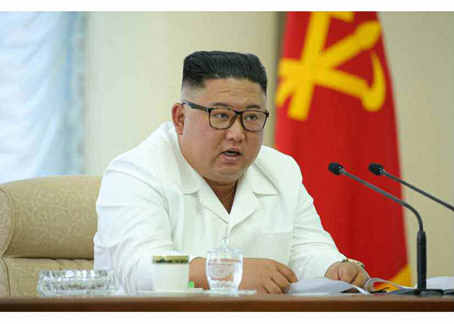 북한 김정은 위원장이 노동당 중앙위원회 제7기 제13차 정치국 회의를 열어 자립경제 발전과 인민생활 향상 방안 등을 논의했다고 노동신문이 지난 8일 보도했다. 연합뉴스