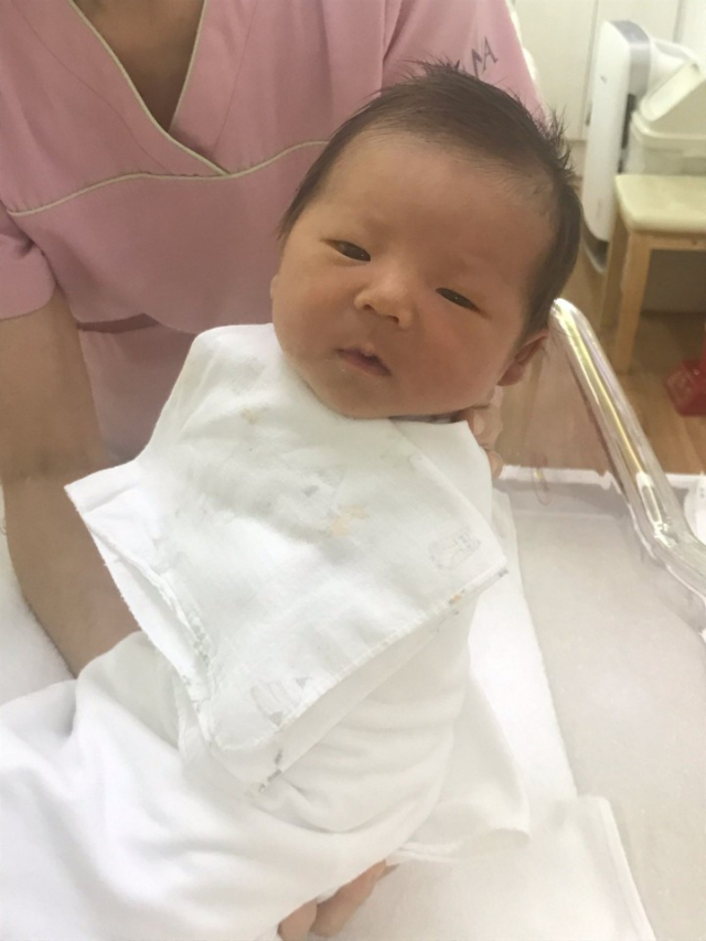유수진(36)‧이재용(30) 부부 둘째 아들 공격이(3.3kg) 6월 18일 출생
