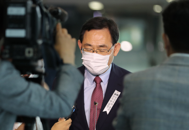 미래통합당 주호영 원내대표가 3일 오전 서울 여의도 국회 의원회관에서 열린