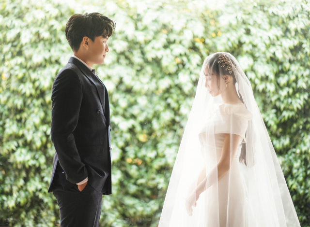 김성욱·강지경 결혼 2020년 7월 18일 오전 11시 노비아갈라 전자관 5층 보타닉가든홀