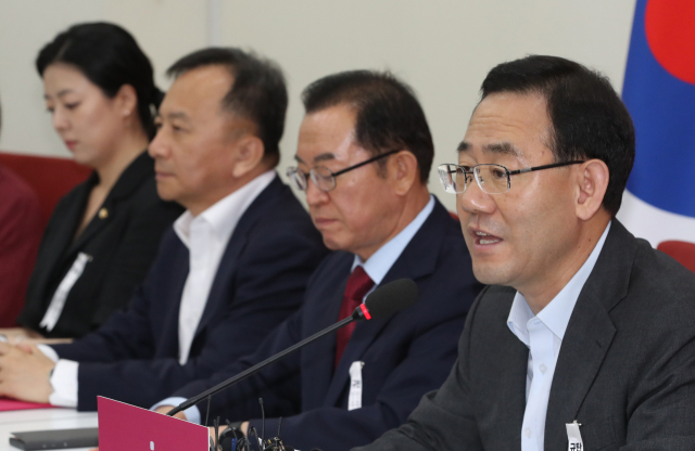 미래통합당 주호영 원내대표가 10일 오후 서울 여의도 국회에서 열린 부동산대책특위 1차회의에서 발언하고 있다. 연합뉴스