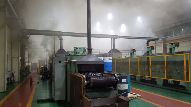 성주1산업단지 한 농기계부품 제조공장에서 한밤중에 화재가 발생했지만 자동화재속보설비의 자동신고로 조기에 진화됐다. 성주소방서 제공