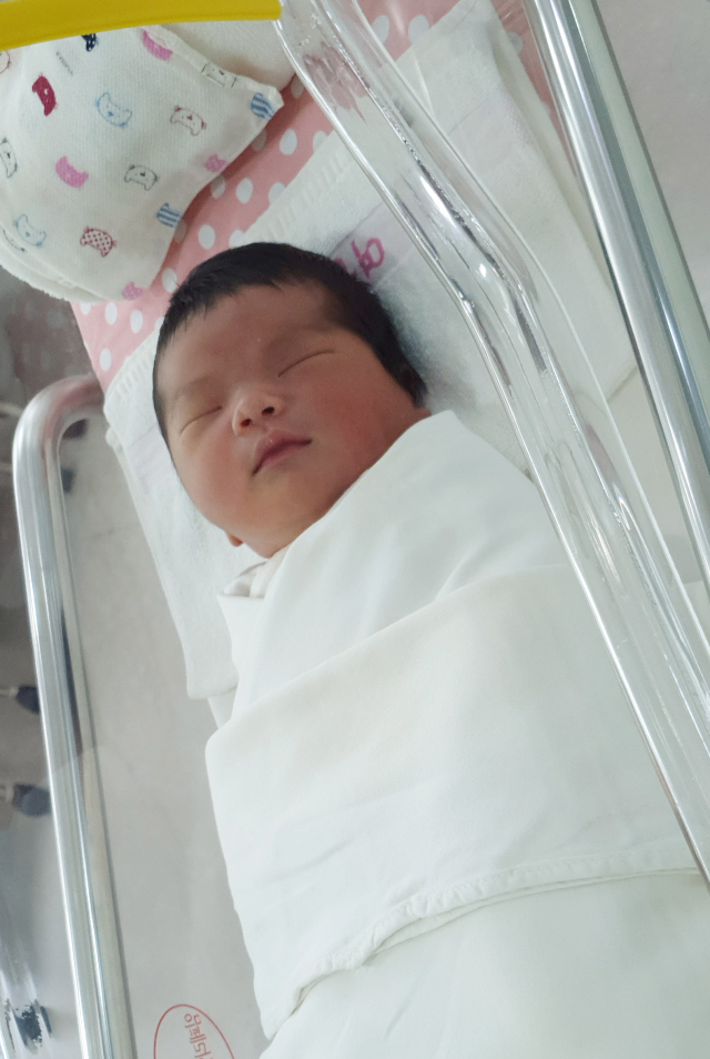 이지혜(34)·안재홍(38) 부부 첫째 아들 콩콩이(3.7㎏) 7월 3일 출생