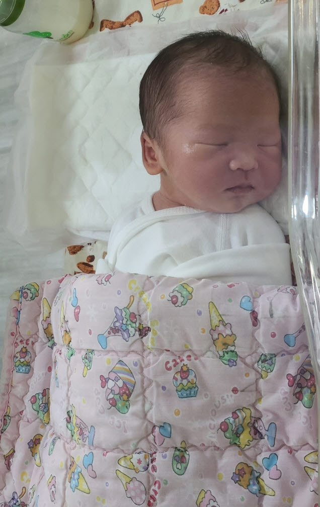 이희란(37)·허승욱(39) 부부 둘째 아들 트니(3.1㎏) 7월 17일 출생