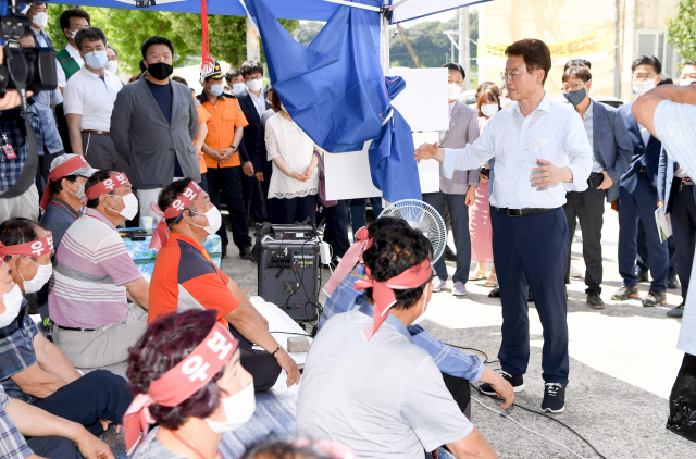 이철우 경북도지사가 21일 군위군 군위읍 