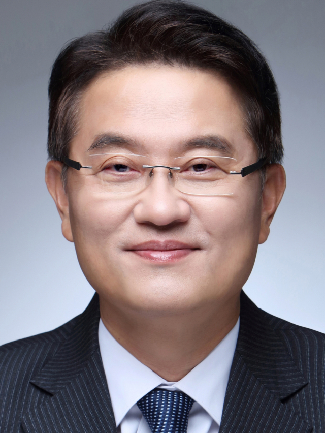 문재인 대통령은 30일 개인정보위원장에 윤종인 행정안전부 차관을 내정했다. 연합뉴스