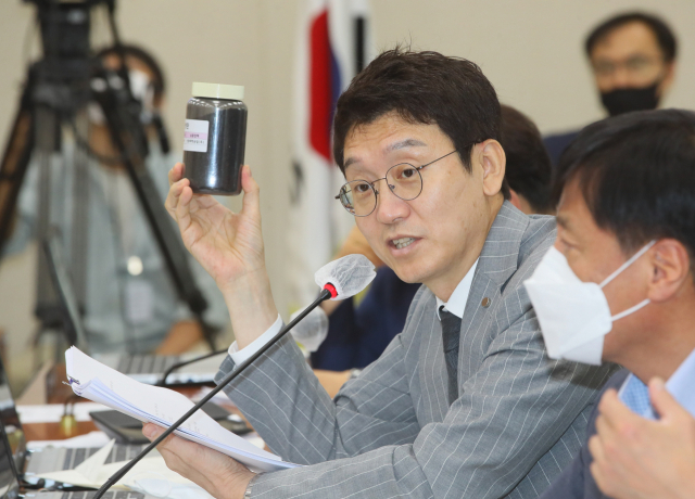 미래통합당 김웅 의원이 31일 국회 환경노동위원회 전체회의에서 