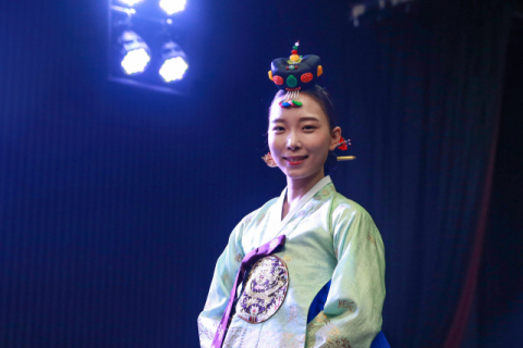 서라벌전국학생 민속무용경연대회에서 종합대상을 받은 대구가톨릭대 무용학과 이은수 씨.