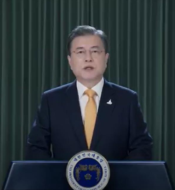 문재인 대통령이 75주년 광복절을 하루 앞둔 14일 충남 천안 국립 망향의동산에서 열린