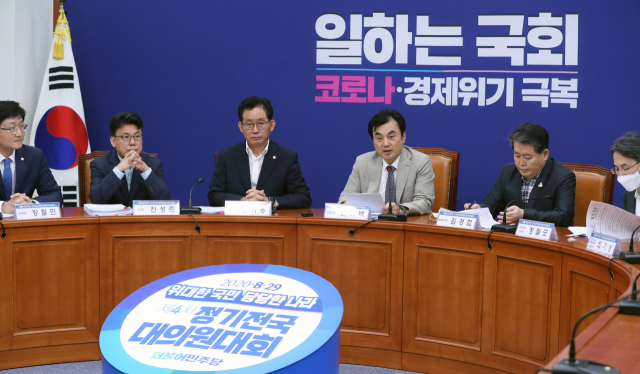더불어민주당 안규백 전국대의원대회준비위원회 위원장이 14일 오전 서울 여의도 국회에서 열린 