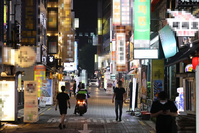 지난 8월 서울 종로구 젊음의 거리 일대가 한산한 모습을 보이고 있다. 연합뉴스