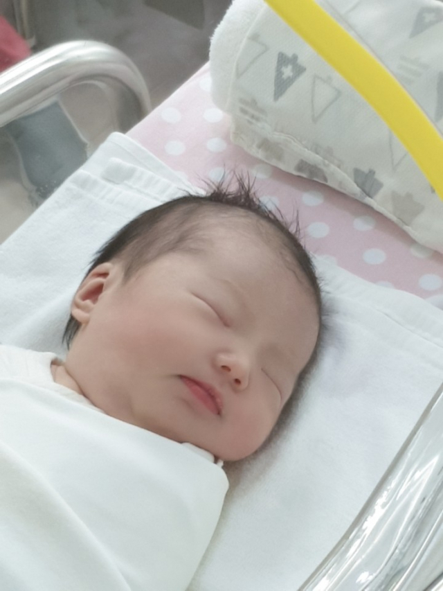 이은지(34)·박영밀(37) 부부 첫째 딸 꼬미(3.6㎏) 8월 7일 출생