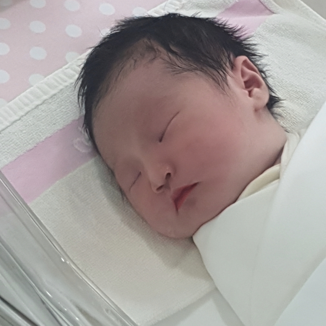 최유리(27)·김유영(38) 부부 첫째 딸 복만이(3.6㎏) 8월 7일 출생