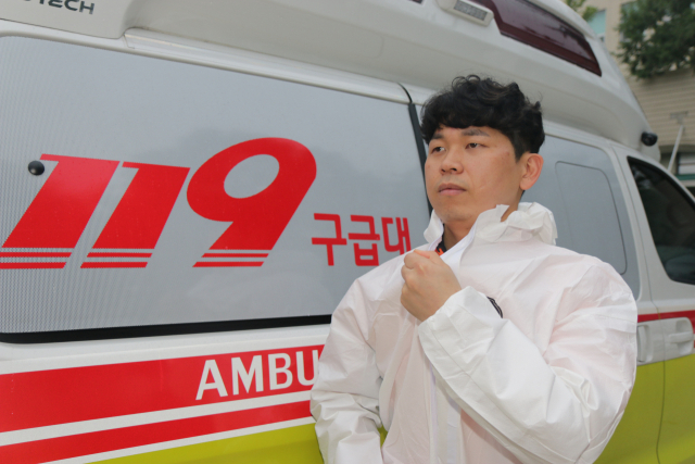 지난 16일 열린 생명보호 구급대상 시상식에서 수상한 대구소방서 소속 구교근 소방장. 대구소방안전본부 제공