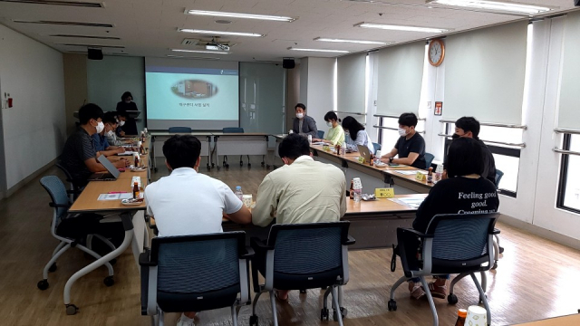 한국도박문제관리센터 대구센터가 지난달 19일 기자간담회를 열고 대구경북 청년층의 도박 중독 실태를 설명하고 있다. 한국도박문제관리센터 대구센터 제공