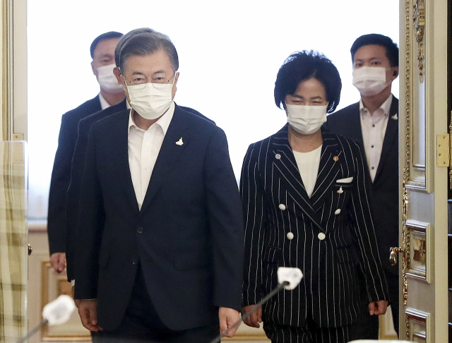 문재인 대통령과 추미애 법무부 장관. 연합뉴스