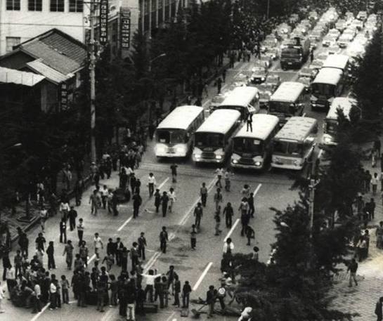 1980년 5·18 광주 민주화운동 당시 차량 시위 모습. 5·18기념재단