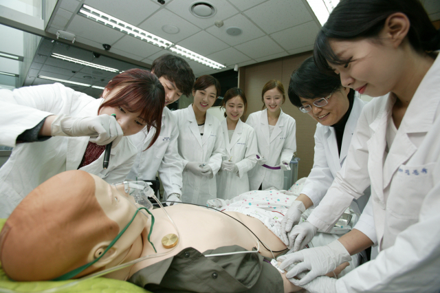 대구보건대가 자랑하는 보건통합교육 모습. 대구보건대 제공
