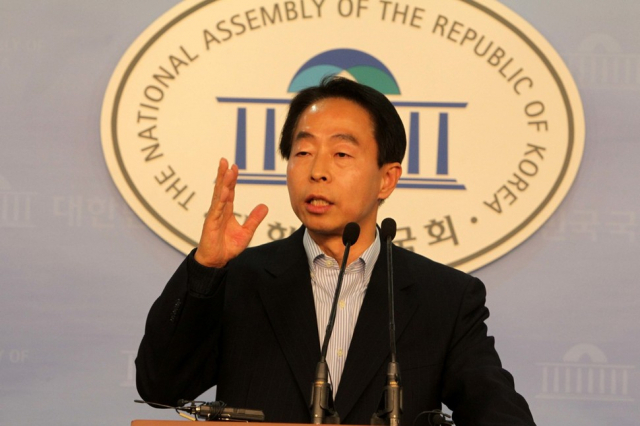 김현철 김영삼민주센터 상임이사